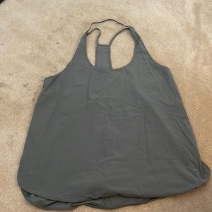 green lululemon tank top